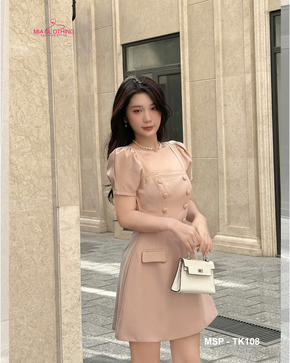 Đầm nude cổ vuông nút bọc thiết kế sang trọng  2