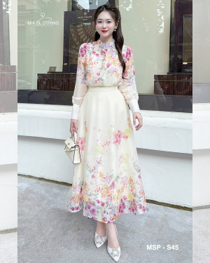 Set tơ thiết kế gồm áo, áo hai dây và chân váy thanh lịch