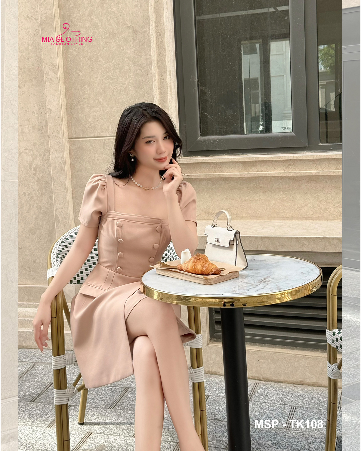 Đầm nude cổ vuông nút bọc thiết kế sang trọng  4