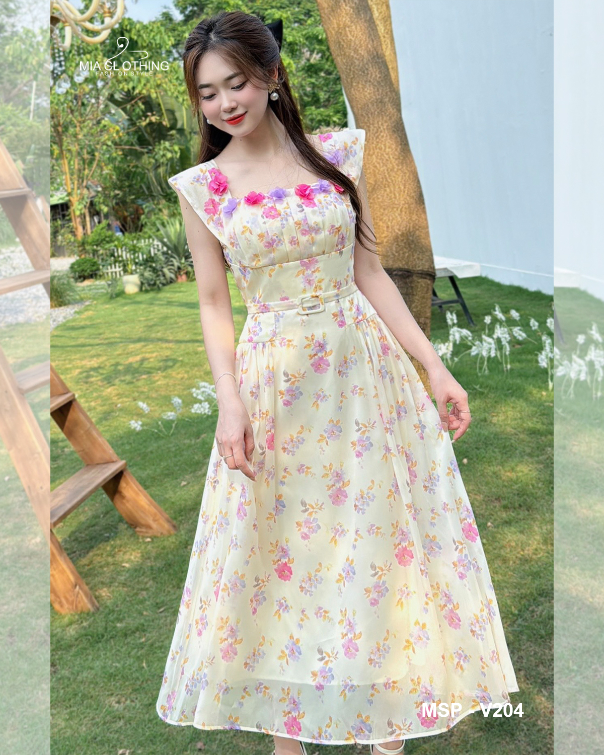 Váy tơ hoa tiết kế đính hoa ngực sang trọng và thanh lịch 6